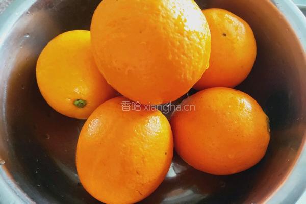 糖渍橙皮的做法图解1