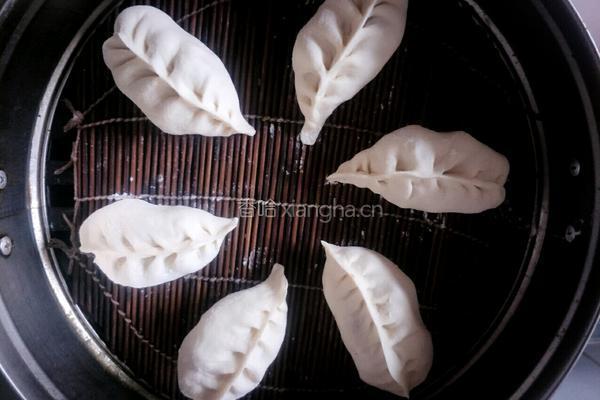 经典猪肉白菜包的做法图解13