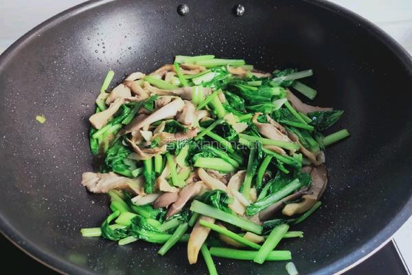 鲜蘑炒油菜的做法图解8