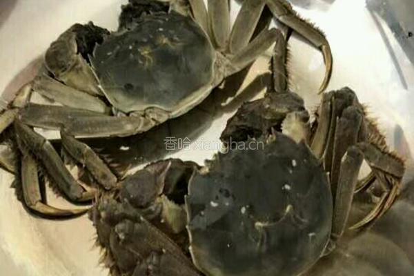 河蟹炖南瓜的做法图解1