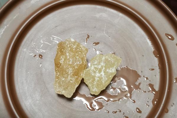 雪梨银耳金橘子糖水的做法图解6