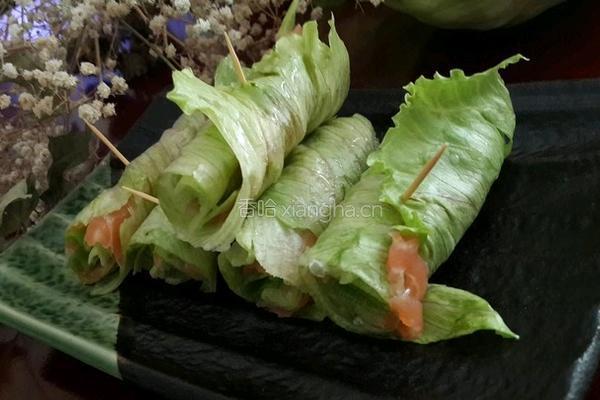 烟熏三文鱼香葱生菜卷的做法图解4