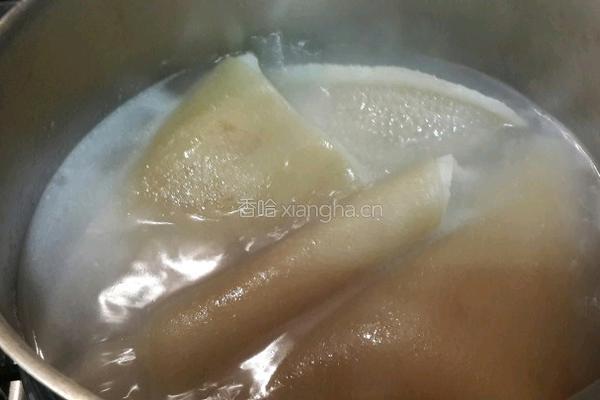 自制皮冻的做法图解2
