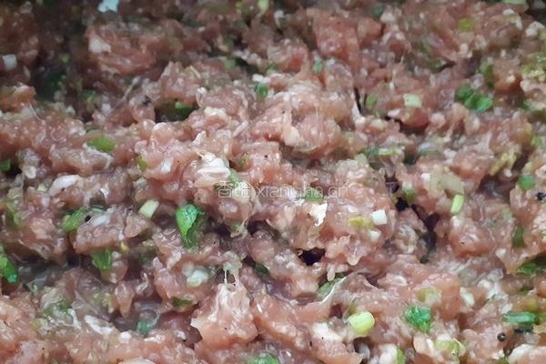 酸菜饺子的做法图解2