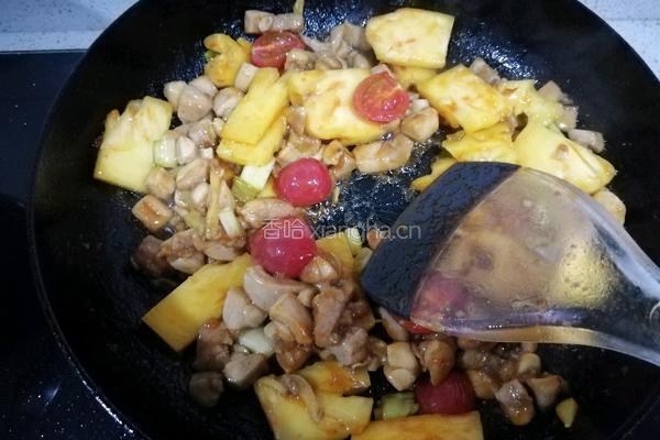 菠萝炒鸡丁的做法图解12