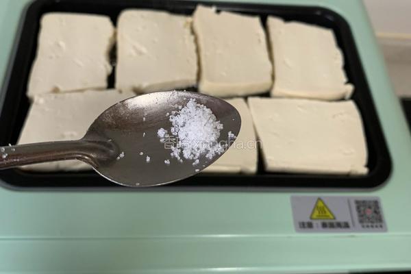 香煎嫩豆腐的做法图解2