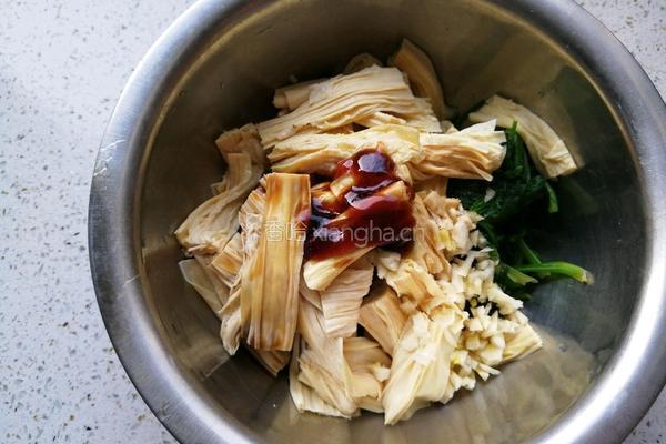 炝拌腐竹菠菜的做法图解10