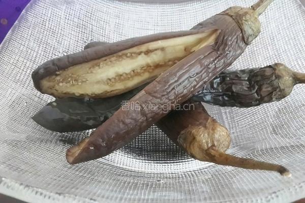 椒油茄子的做法图解2