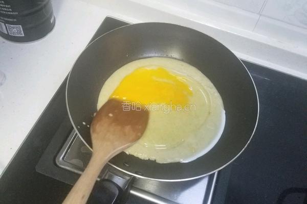 绿豆面鸡蛋饼的做法图解3