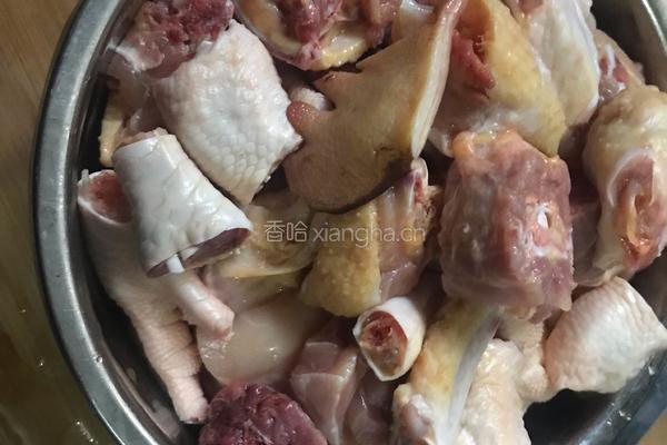 咖喱味儿的大盘鸡的做法图解1