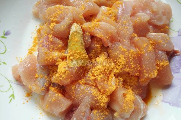 椒盐牙签肉的做法图解2