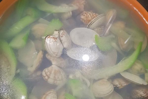 花蛤丝瓜汤的做法图解4
