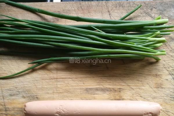 鸡蛋火腿煎饼的做法图解1