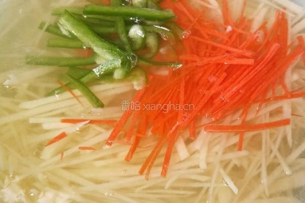 酸辣土豆丝的做法图解3