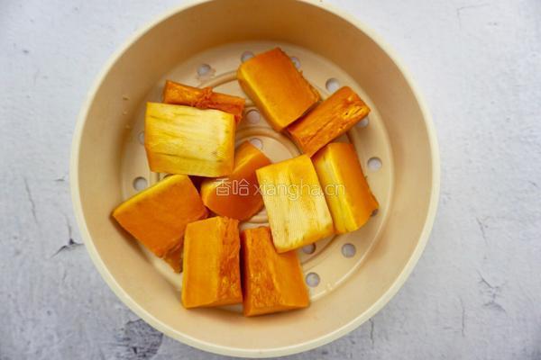 南瓜椰蓉面包条的做法图解1