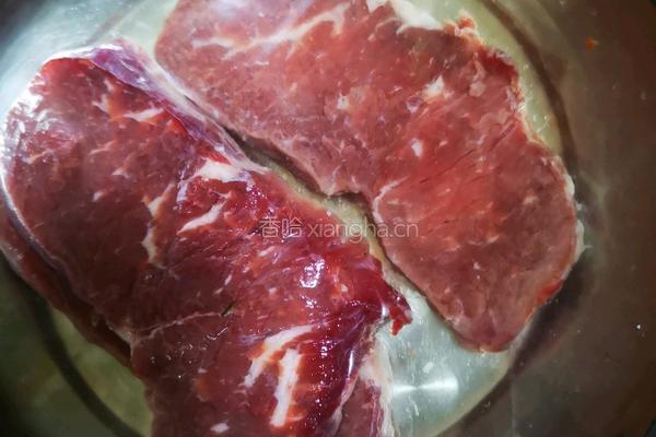 香辣牙签牛肉的做法图解1