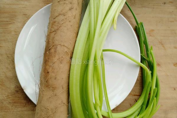 西芹炒山药的做法图解1
