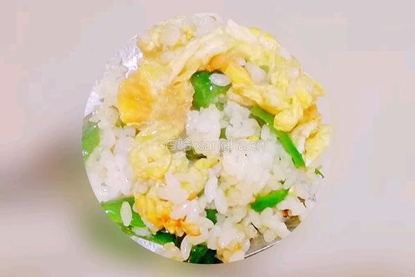 手残党必学的 蛋炒饭的做法图解5