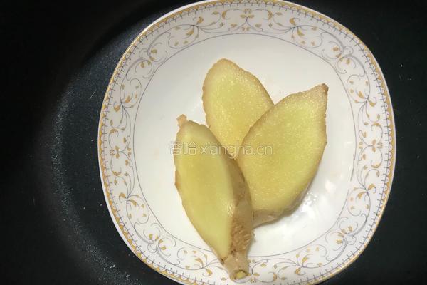 当归党参乌鸡汤的做法图解1