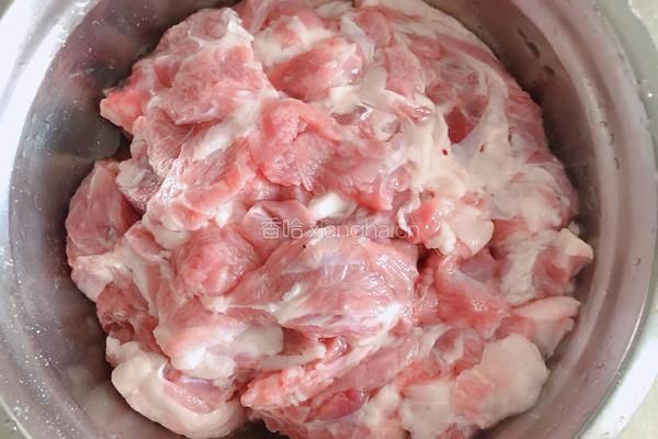 孜然羊肉烤馕的做法图解1