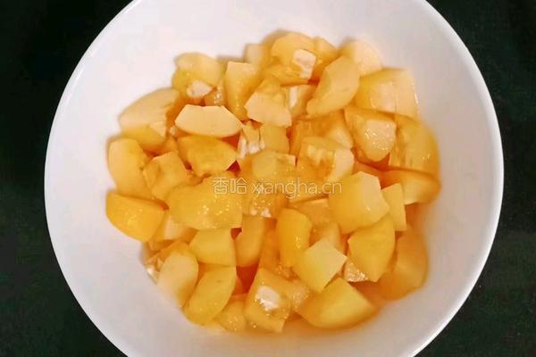 枇杷雪梨水 (宝宝辅食）的做法图解1