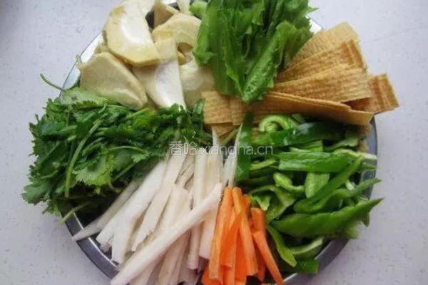 素菜香锅的做法图解1