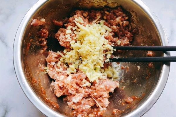 芹菜猪肉馅饺子的做法图解8