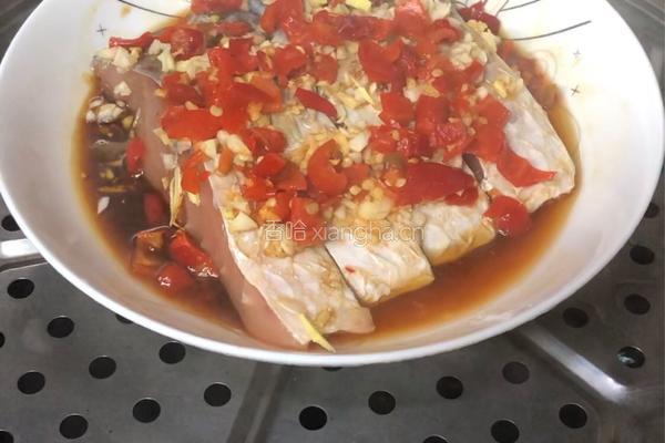 剁椒蒸鲩鱼腩的做法图解4