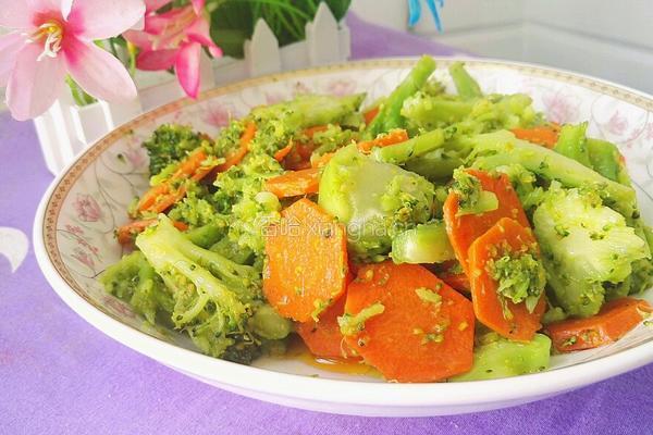 胡萝卜炒西兰花的做法图解14