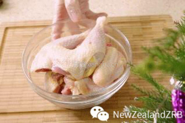 新西兰花胶燕窝鸡汤的做法图解2