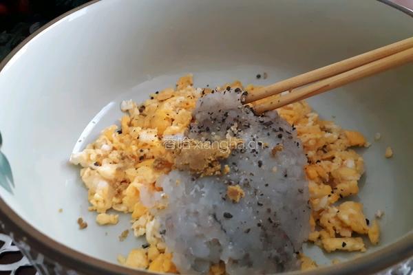 韭菜鸡蛋饺子的做法图解4