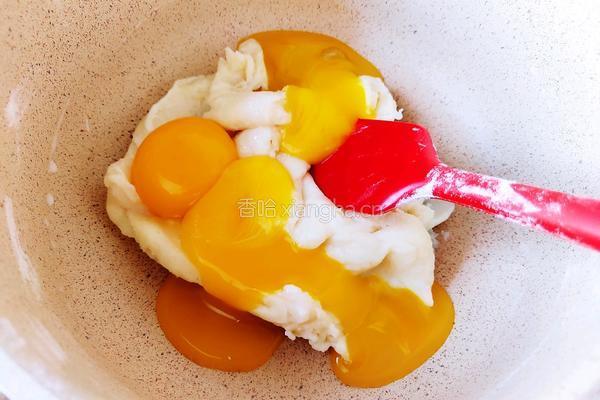 水果创意菜＋草莓抱抱卷的做法图解5