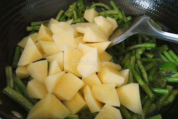 豆角烧土豆的做法图解8