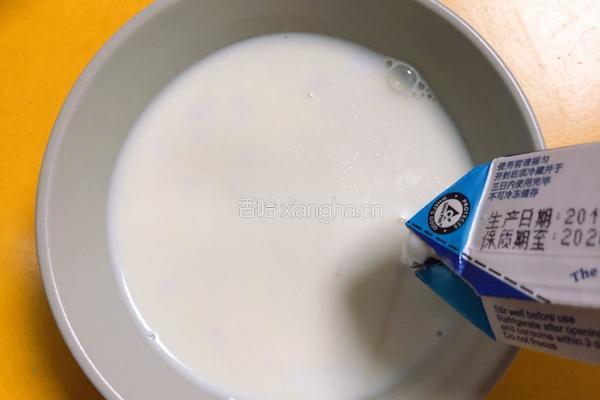 泰式椰浆芒果糯米饭的做法图解3
