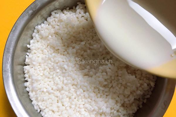 泰式椰浆芒果糯米饭的做法图解5