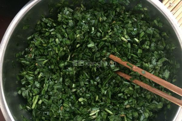 韭菜鸡蛋虾皮饼的做法图解2