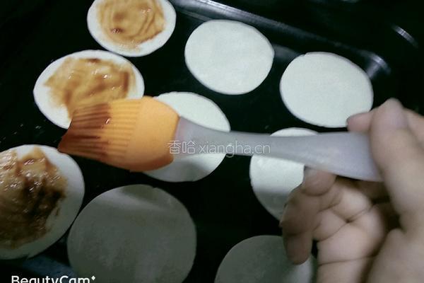 迷你小披萨的做法图解3