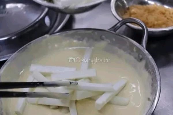 肉松酥茄条的做法图解2