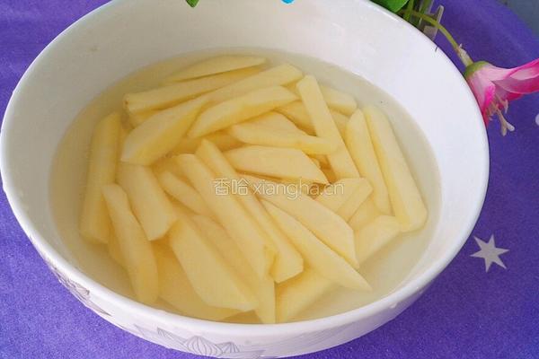 胡萝卜炒土豆的做法图解2
