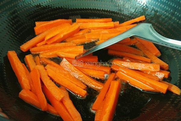 胡萝卜炒土豆的做法图解5