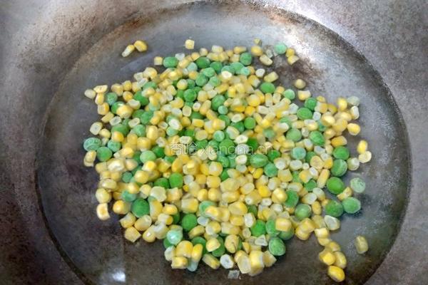 菠萝炒饭的做法图解5
