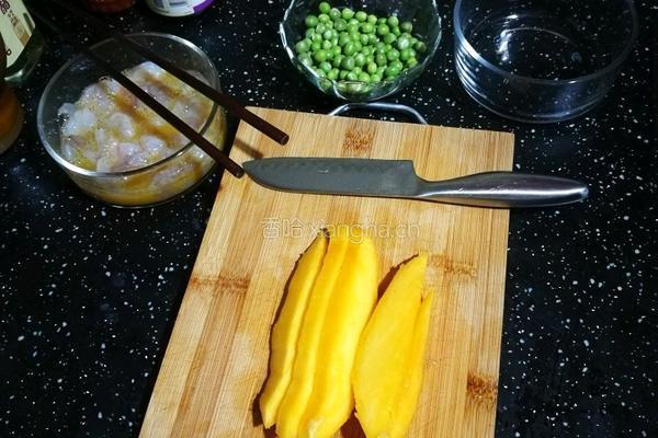 芒果青豆炒虾仁的做法图解5