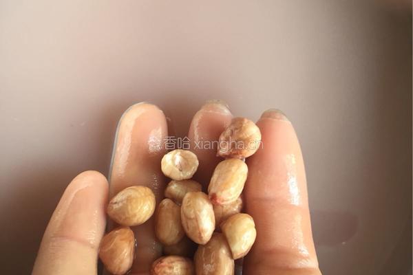 酒鬼花生的做法图解1