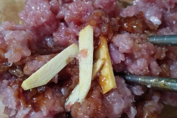豌豆炒肉沫的做法图解2