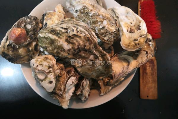 蒜柠青椒烤生蚝的做法图解2