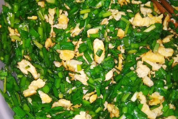 韭菜蛋煎饺的做法图解4
