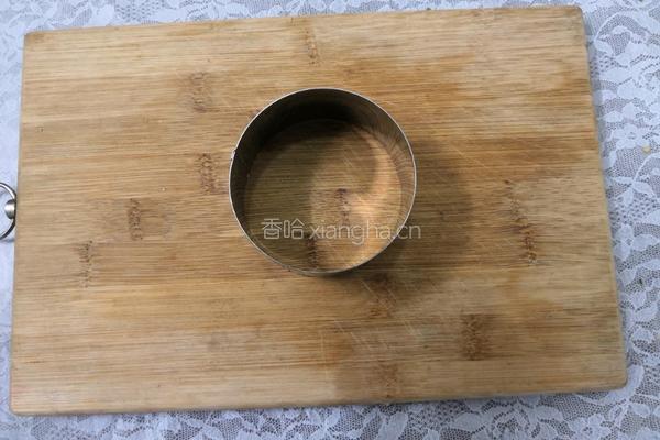 香蕉肉松饭团的做法图解5