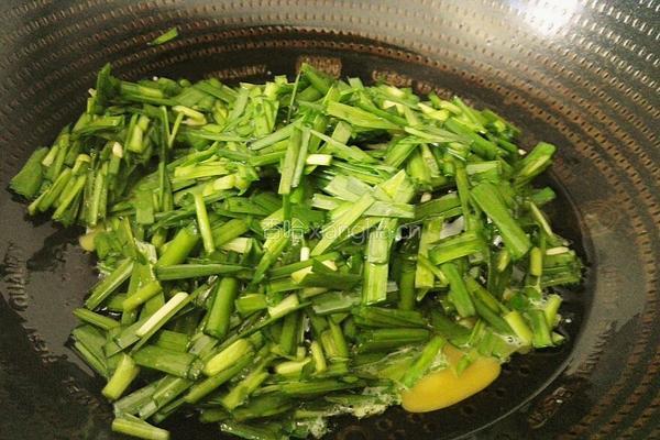 韭菜炒鸡蛋的做法图解7