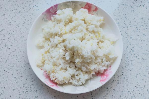 鹅肝肠炒饭的做法图解2