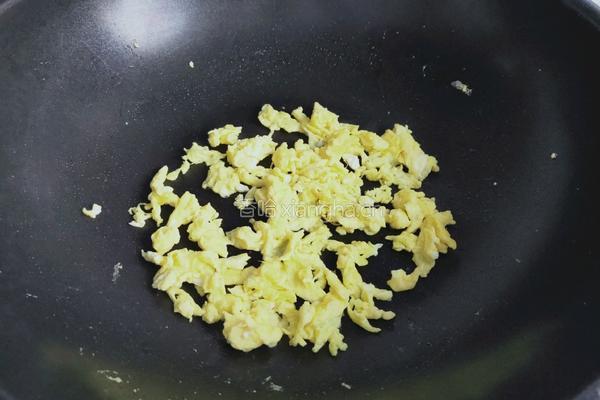 鹅肝肠炒饭的做法图解5